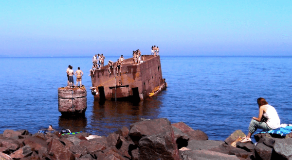 There’s An Old Ruin In Lake Superior That Happens To Be A Popular Minnesota Swimming Spot