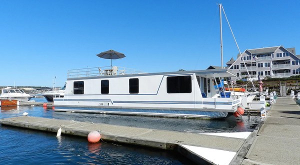 This Summer, Take A New Hampshire Vacation On A Floating Houseboat In Portsmouth Harbor