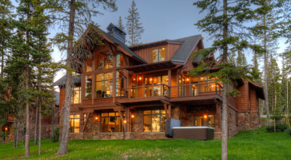 This Lavish Montana Vacation Home Will Have Your Whole Family Feeling Like Celebrities