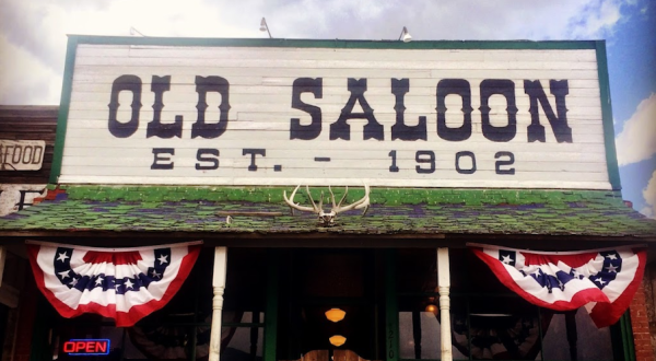 Montana’s Old Saloon Has Been Serving Good Eats And Entertainment Since 1902