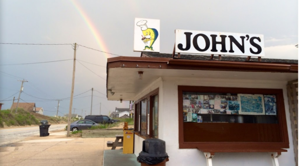 Open Since 1977, John’s Drive-In In North Carolina Is A Must For Milkshakes And Fried Fish Sandwiches