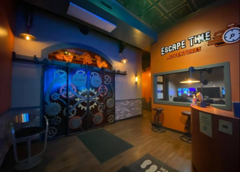 Break Your Way Out Of Themed Escape Rooms At Escape Time Adventures In New York