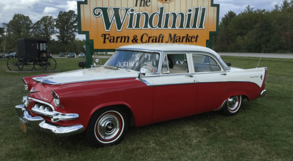 You Could Easily Spend All Day Shopping At The Windmill Farm & Craft Market In New York