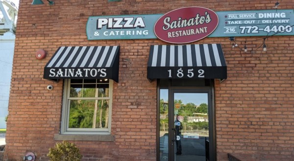 Sainato’s At Rivergate Has The Most Mouthwateringly Delicious Calzones In Cleveland