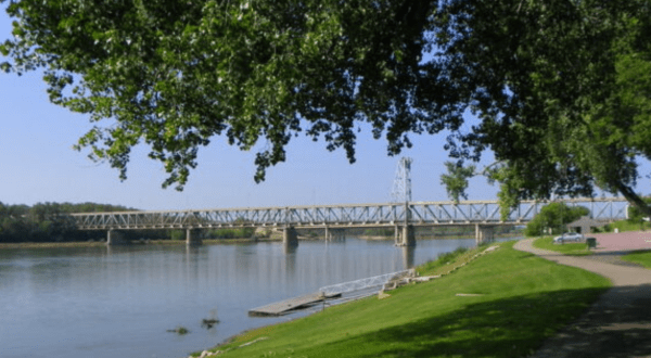 One Of The Most Unique Towns In America, Yankton Is Perfect For A Day Trip In South Dakota