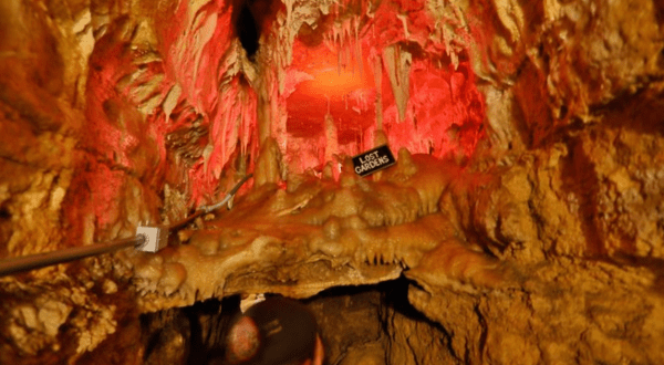 The Iowa Cave Tour In Dubuque That Belongs On Your Bucket List