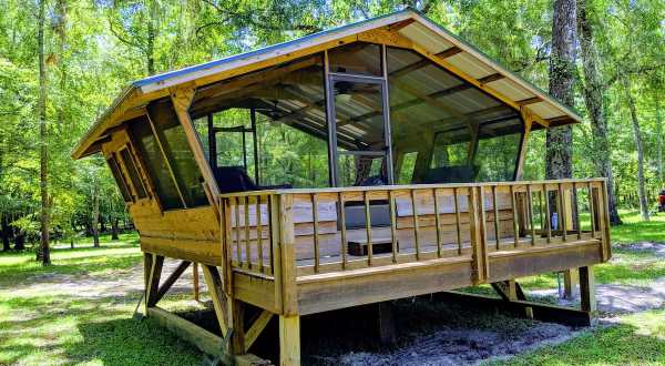 The Birdhouse Sanctuary Airbnb In Florida Combines Nature & Comfort In One Overnight Stay