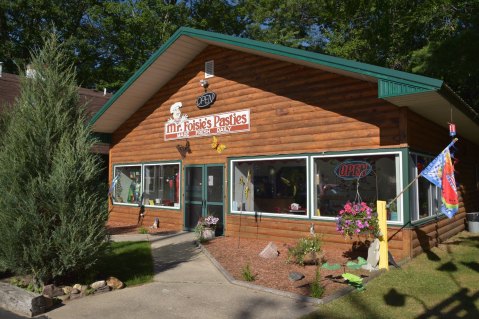 Classic Michigan Deliciousness Awaits When You Stop At Mr. Foisie's Pasties