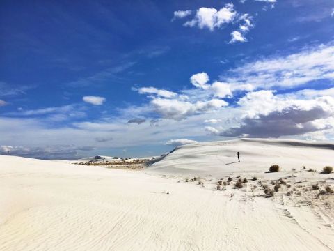 Hike Through The Heart Of White Sands National Park On This 2-Mile Trail In New Mexico