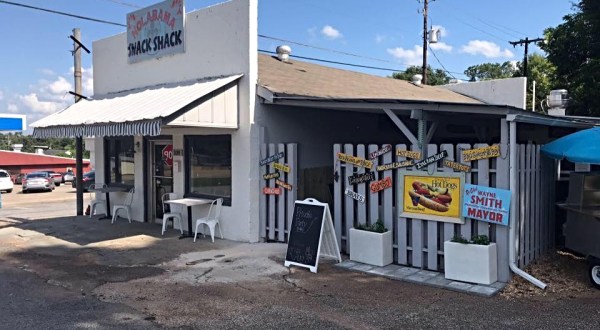 Enjoy New Orleans-Style Food At This Alabama Snack Shack