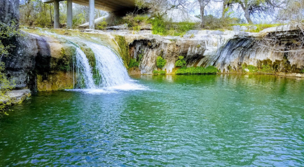 Tonkawa Falls Is A Pristine Oasis Hiding In An Unassuming City Park In Texas