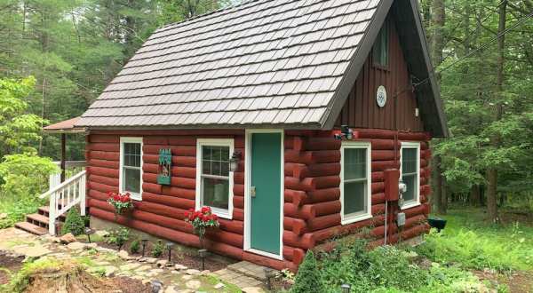Live Your Own Fairytale With A Stay At This Enchanting Norwegian Log Cabin In Pennsylvania