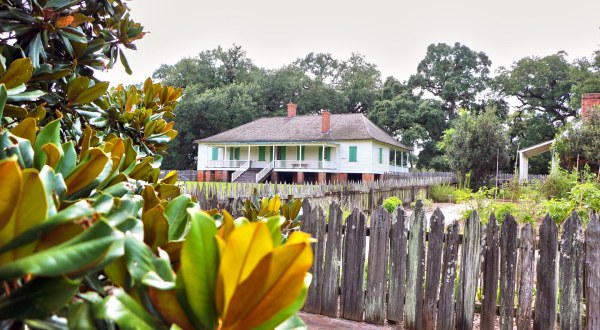 History Lovers Will Love A Visit To The Magnolia Mound Plantation In Louisiana