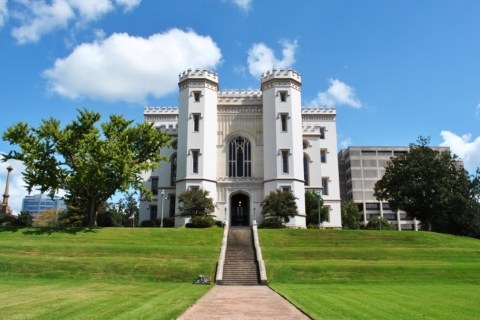 Few Know The Haunting History Behind One Of Louisiana's Most Iconic Castles