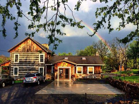 The Farmhouse Restaurant Near Pittsburgh That Is Worth A Trip To The Country