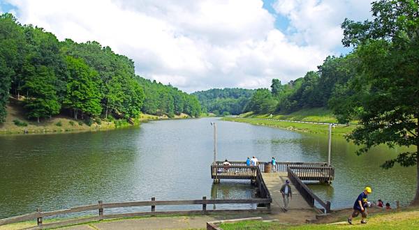 West Virginia’s Best Kept Camping Secret Is This Waterfront Spot With More Than 85 Glorious Campsites