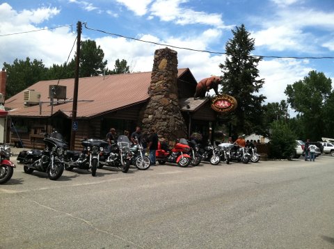 Grizzly Bar Is A Little-Known Montana Restaurant That's In The Middle Of Nowhere, But Worth The Drive