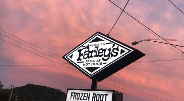 With Great Prices And Award-Winning Food, Farley’s Famous Hot Dogs In West Virginia Is A Local Favorite