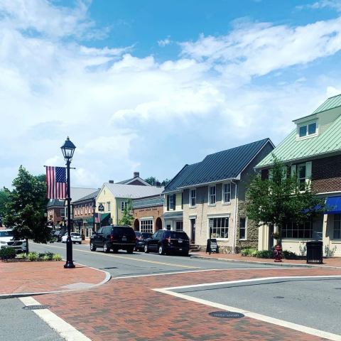 Middleburg, Virginia Boasts Over Half A Dozen Antique Stores On One Street And It's A Shopper's Paradise