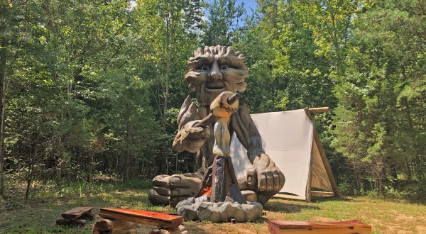Three 14-Foot-Tall Giants Have Moved Into A Lakeside Park In Kentucky