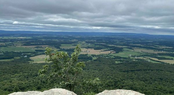 Flat Rock Loop Trail In Pennsylvania Leads To Panoramic Views Of The Cumberland Valley