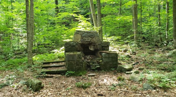 Run Across Fascinating Ruins Along Devil’s Hole Trail In Pennsylvania