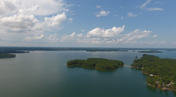 The Oldest Lake In Alabama Is A Beautiful Piece Of Living History