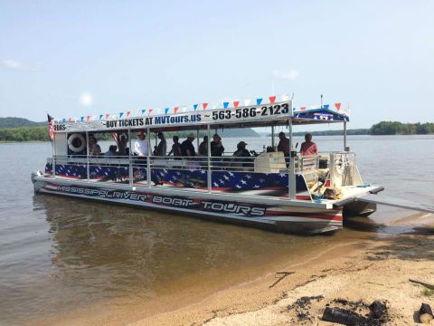 Explore The Mighty Mississippi On This Boat Ride In Iowa
