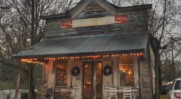 A Trip To One Of The Oldest General Stores In Mississippi Is Like Stepping Back In Time