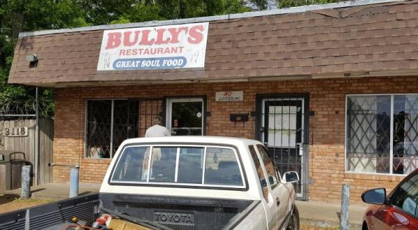 A Tiny Hole-In-The-Wall, Bully’s Restaurant In Mississippi Is Known Nationwide For Its Down-Home Soul Food