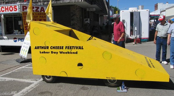 Celebrate All Things Cheese At The Annual Arthur Amish Cheese Festival In Illinois This Labor Day Weekend