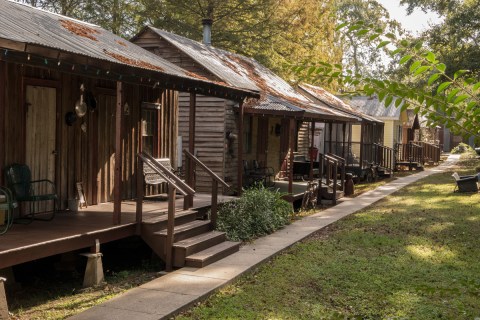 Stay In This Cozy Little Bayouside Cabin Near New Orleans For Less Than $100 Per Night
