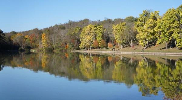 An Easy 2.4-Mile Trek, Twin Lakes Loop Trail Near Pittsburgh Is A Picture-Perfect Fall Hike