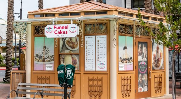 Braud’s Funnel Cake Cafe In Nevada Serves Sweet And Savory Varieties Of This Popular Sweet Treat