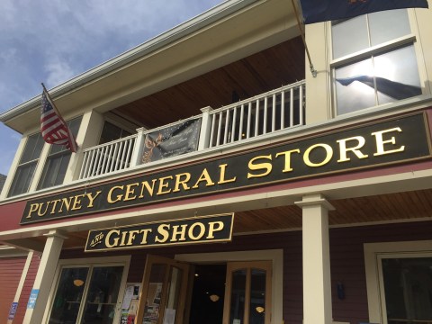 A Trip To One Of The Oldest General Stores In Vermont Is Like Stepping Back In Time