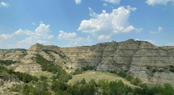 This 4-And-A-Half-Mile Trail In North Dakota Leads To Incredible Views