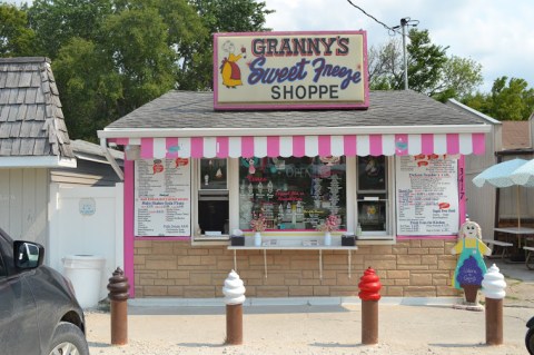 Nobody Does It Better Than Granny's When It Comes To Delicious Iowa Ice Cream