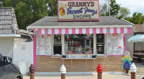 Nobody Does It Better Than Granny’s When It Comes To Delicious Iowa Ice Cream