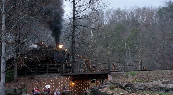 5 Incredible Tennessee Day Trips You Can Take By Train