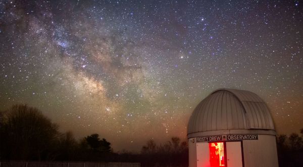 Spend An Evening Taking In the Stars At The Frosty Drew Observatory In Charlestown Rhode Island