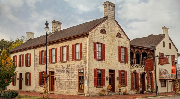 The Oldest Bourbon Bar In The U.S. Is Kentucky’s Old Talbott Tavern And It’s Delicious