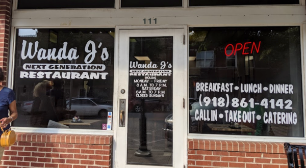 Wanda J’s Is A Hole-In-The-Wall Restaurant In Oklahoma With Some Of The Best Fried Chicken In Town