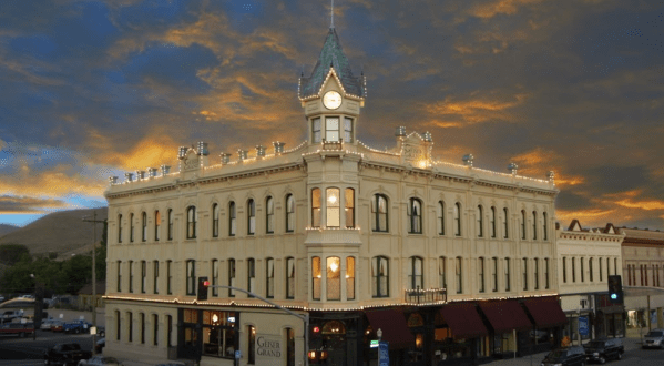 The Historic Geiser Grand Hotel In Oregon Is Notoriously Haunted And We Dare You To Spend The Night