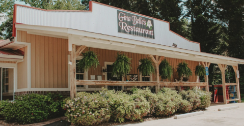 Gina Belle’s Restaurant In Georgia Has From-Scratch Cakes And Country Home-Cooking