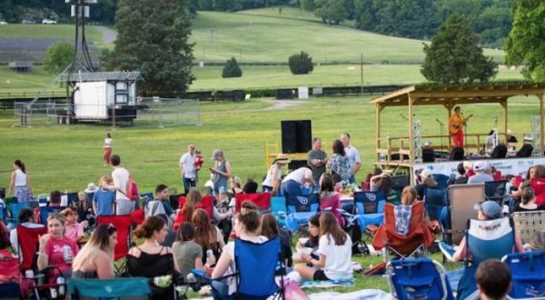 Nothing Is More Tennessee Than The Full Moon Pickin’ Party, An Outdoor Bluegrass Concert Held Every Month