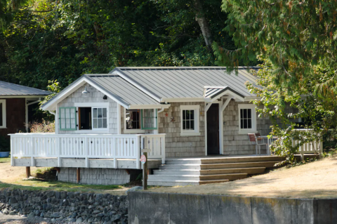 We May Have Just Found The Most Budget-Friendly Beach Cottage In Washington