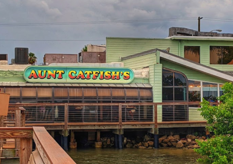 Chow Down On Traditional Southern Fare At Aunt Catfish’s On The River In Florida