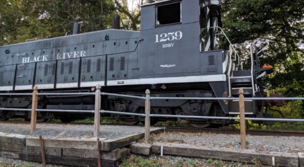 Explore A Centuries-Old Mine On This Train Ride In New Jersey