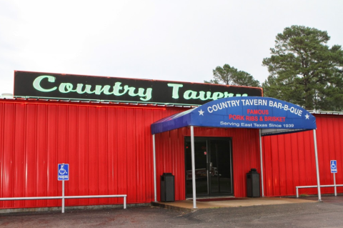 Hiding In The Woods Of East Texas, Country Tavern BBQ Has Been Serving Up Finger-Lickin' Good Food Since 1939