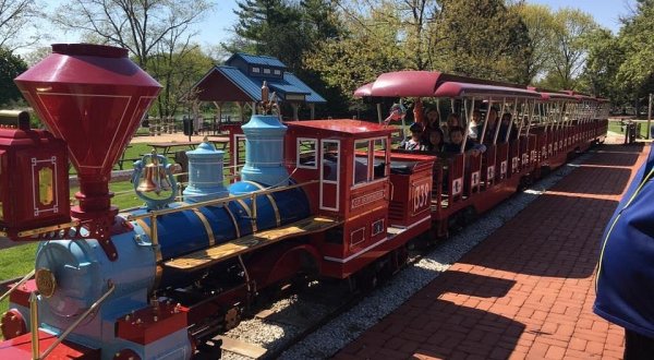 Families Will Love The Living History Museum And Rides At Blackberry Farm In Illinois